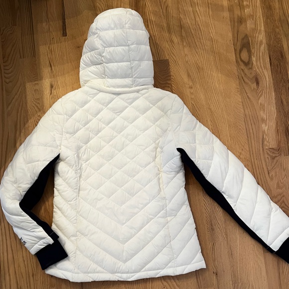 Tommy Hilfiger Trendy White Coat - Picture 6 of 6